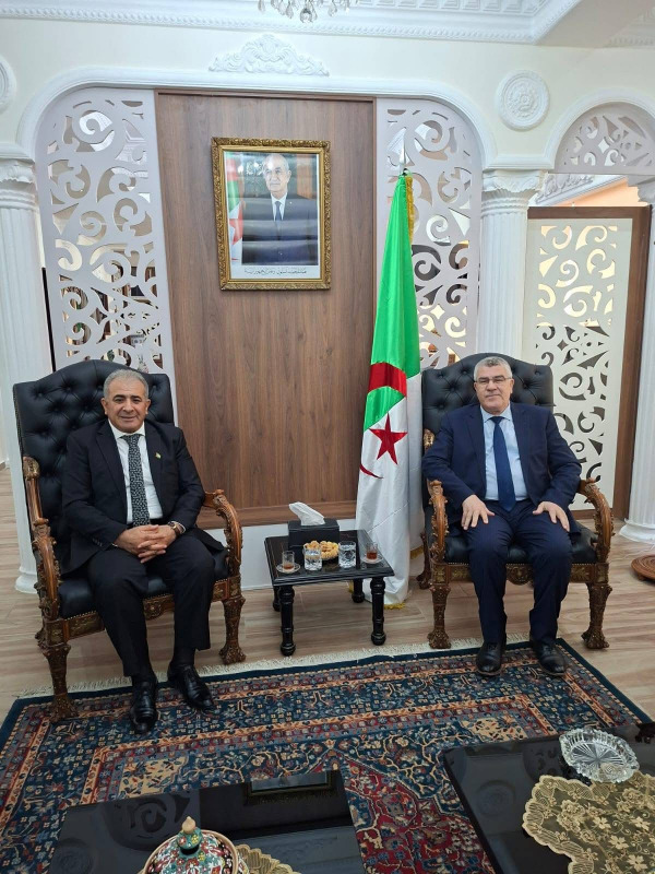 السفير الاسعد يلتقي السفير الجزائري في لبنان
