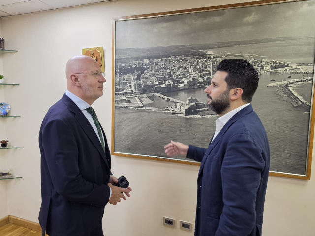 عكرة يبحث مع القنصل الفرنسي أمبلار في واقع المدينة والتحضير لـ"صيدا عاصمة متوسطية للثقافة والحوار 2027"
