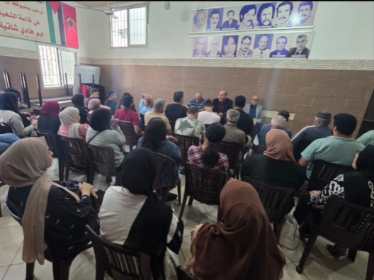 خلال لقاء سياسي نظمته الجبهة الديمقراطية في بيروت تناول التطورات السياسية وقضايا اللاجئين الفلسطينيين في لبنان