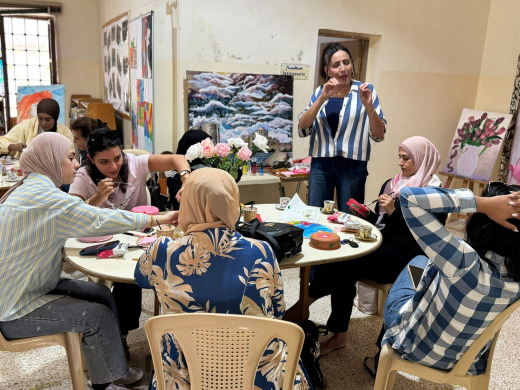 "صبحية فنجان قهوة ورسم على الفخار" في "مركز مدى المجتمعي" للتوعية بسرطان الثدي وسُبُل الوقاية