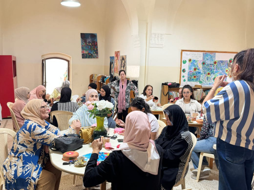 "صبحية فنجان قهوة ورسم على الفخار" في "مركز مدى المجتمعي" للتوعية بسرطان الثدي وسُبُل الوقاية