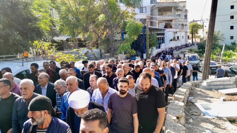 بلدة الغازية تشيّع أحمد دنش بموكب مهيب وسط مشاركة حاشدة من الفاعليات والأهالي