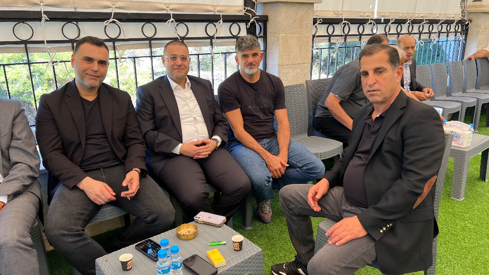 بلدة الغازية تشيّع أحمد دنش بموكب مهيب وسط مشاركة حاشدة من الفاعليات والأهالي
