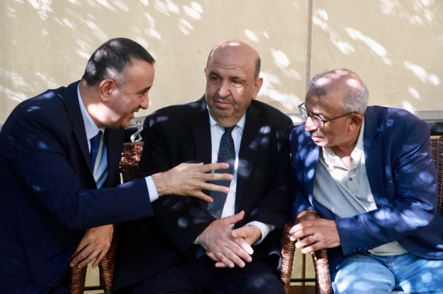 بلدة الغازية تشيّع أحمد دنش بموكب مهيب وسط مشاركة حاشدة من الفاعليات والأهالي
