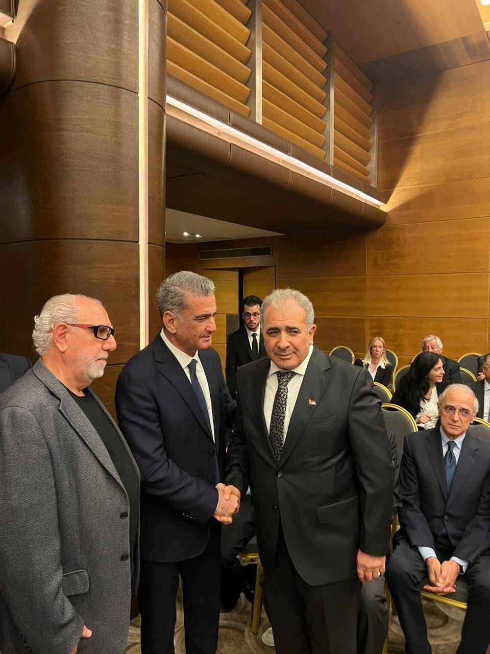 السفير الاسعد يعزي النائب اللبناني السابق مصباح الاحدب بوفاة زوجته