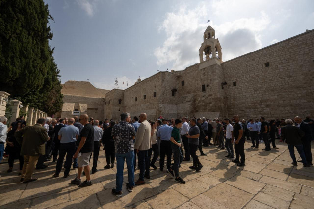 الرئاسية العليا لشؤون الكنائس في فلسطين تنظّم وقفة تضامنية في بيت لحم تضامناً مع شهداء الكرك والأردن