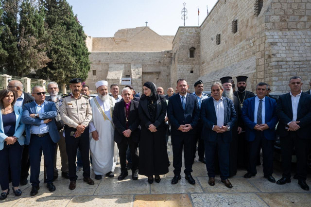 الرئاسية العليا لشؤون الكنائس في فلسطين تنظّم وقفة تضامنية في بيت لحم تضامناً مع شهداء الكرك والأردن