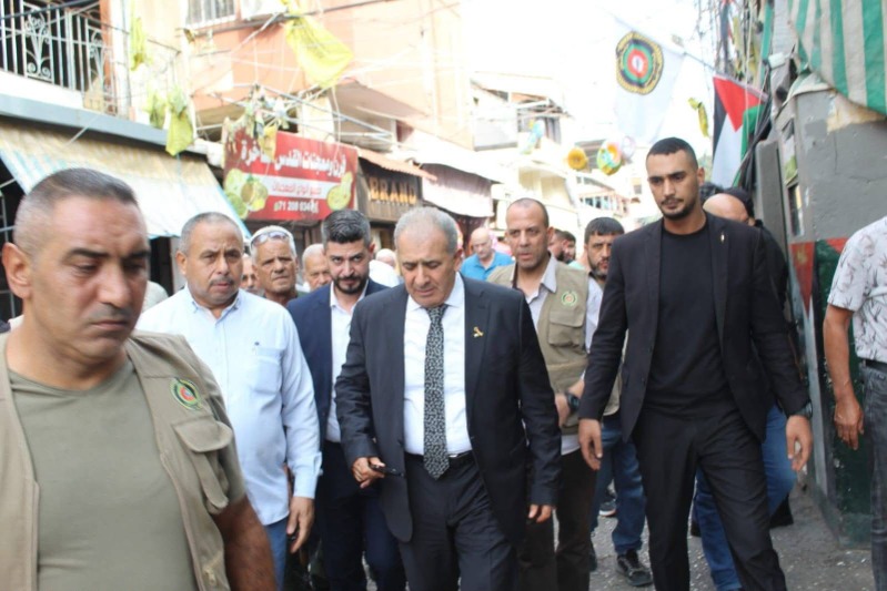 بتوجيهات من الرئيس عباس.. السفير الاسعد يعزي عائلة الشهيد علاء الدين النابلسي في مخيم البص جنوب لبنان
