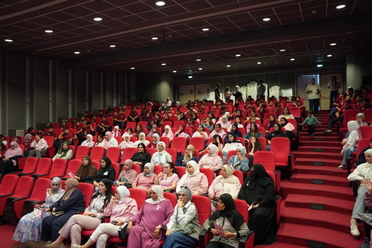 "قوتكِ بوعيكِ"... "العُمانيّة" تنشر الوعي بسرطان الثدي تحت شعار "Think Pink"