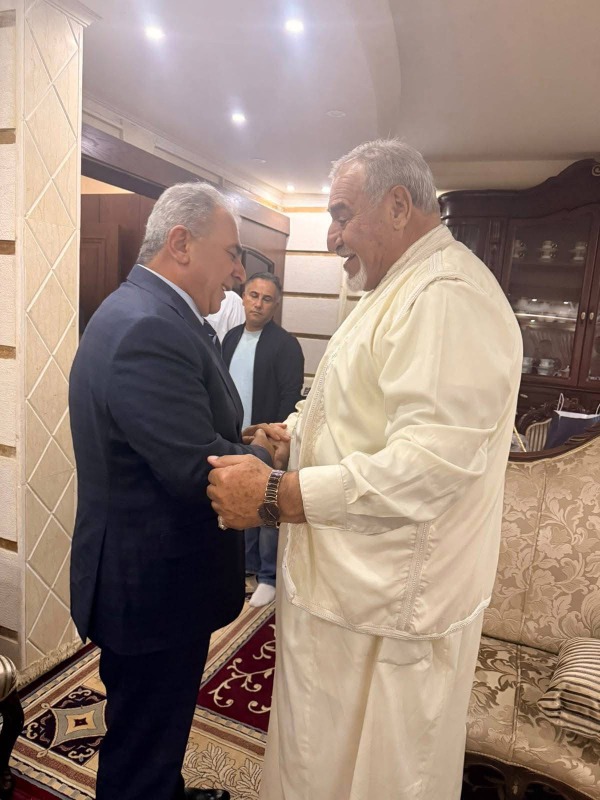 السفير الاسعد يطمئن الى صحة الشيخ كامل الضاهر "ابو ديب"