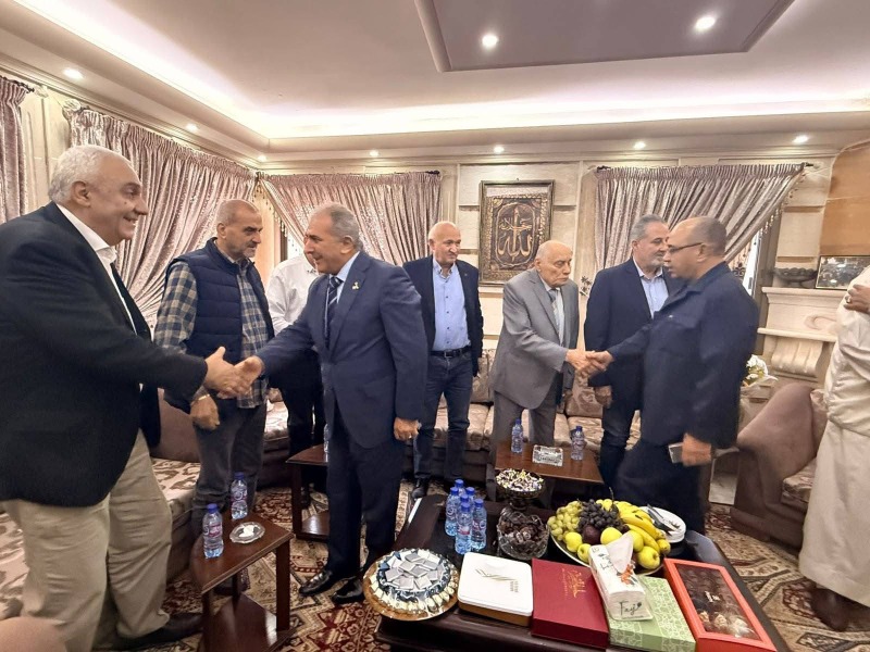 السفير الاسعد يطمئن الى صحة الشيخ كامل الضاهر "ابو ديب"