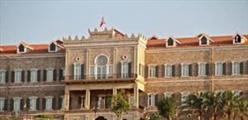 استقبال شخصية نافذة قد يعجّل في التأليف