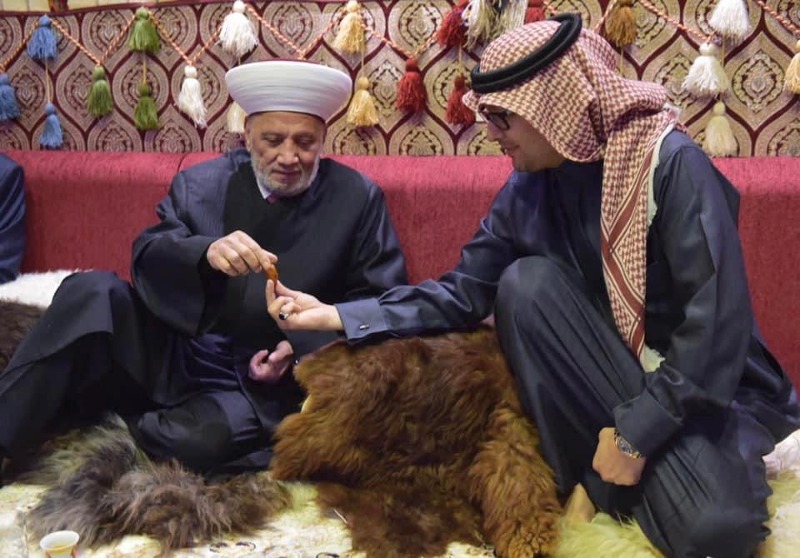 بخاري أقام مأدبة إفطار على شرف دريان