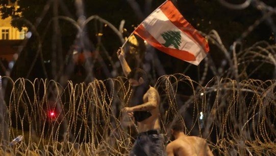 لبنان "في العراء"... و"السيناريو الأسوأ" يقترب