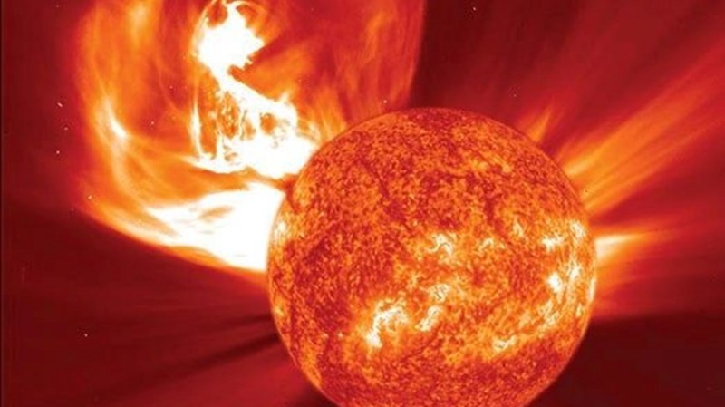 علماء يحذرون من عاصفة شمسية ستضرب الأرض بقوة