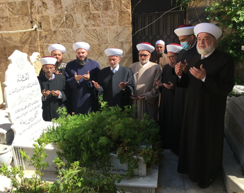 المفتي دريان زار ضريح المفتي الشهيد الشيخ حسن خالد في منطقة الأوزاعي