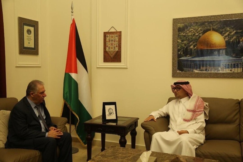 السفير دبور يستقبل السفير السعودي بخاري