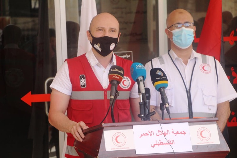 الهلال الأحمر الفلسطيني والمصري يطالبان بتوحيد الجهود لإغاثة المنكوبين في غزة
