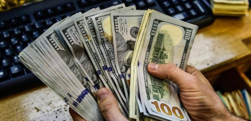 سعر الدولار في السوق السوداء اليوم