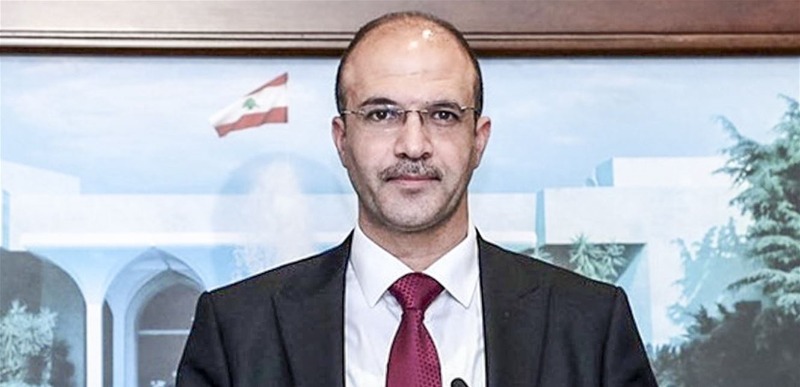 الوزير حسن يتلقى لقاح "أسترازينيكا" غداً