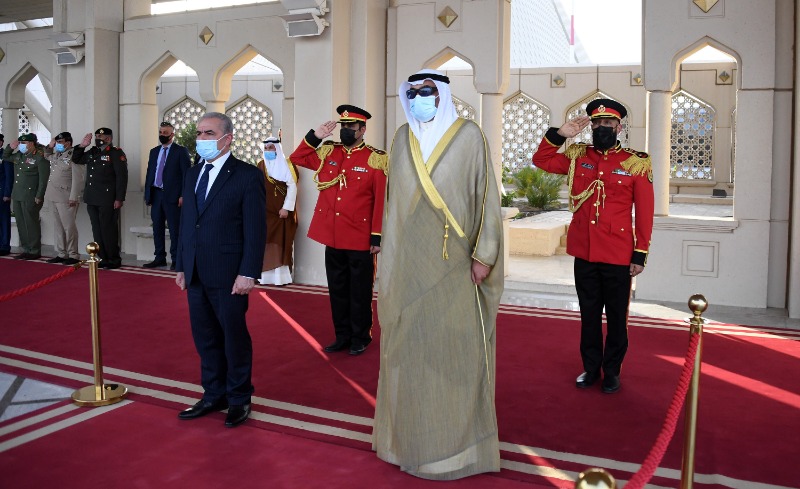 اشتية يصل الكويت في زيارة رسمية