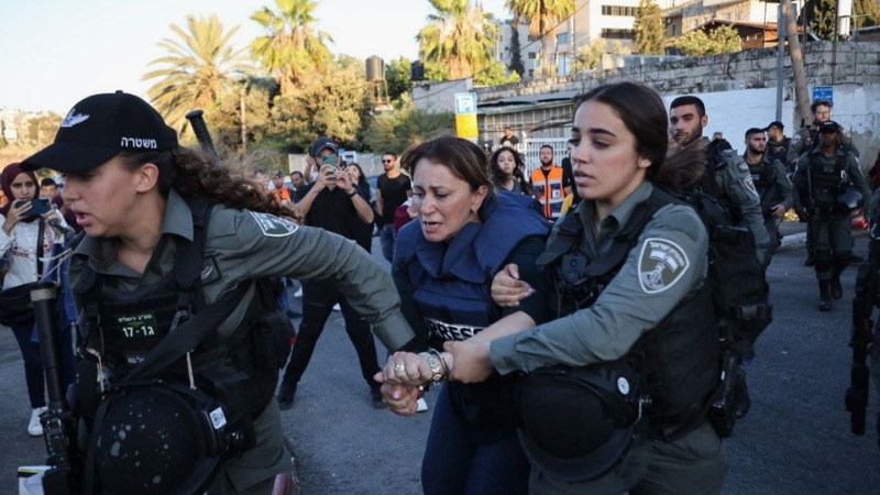 الاحتلال يفرج عن مراسلة الجزيرة جيفارا البديري بعد اعتقالها لساعات ويبعدها 15 يوما عن حي الشيخ جراح بالقدس