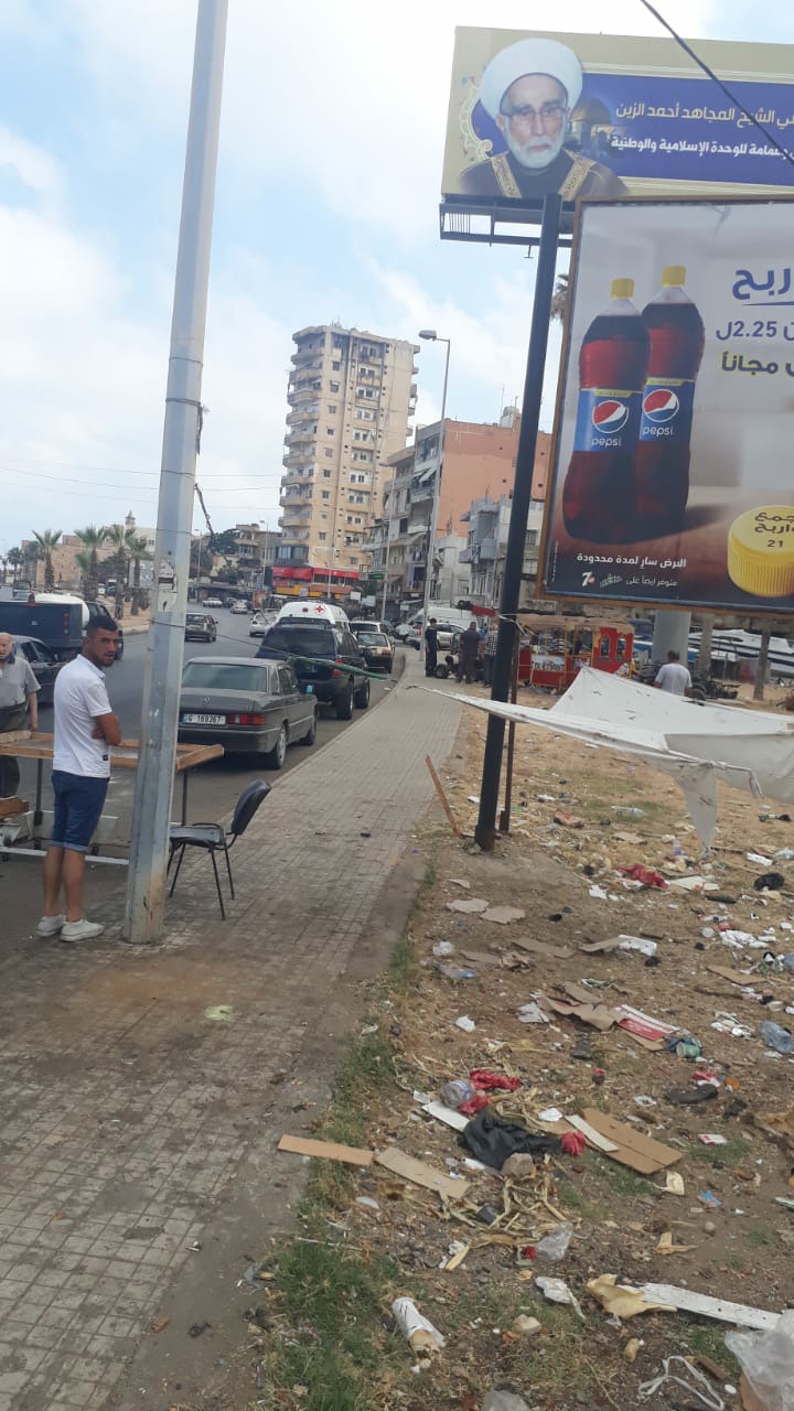 العثور على طفل حديث الولادة داخل علبة كرتون في مدينة صيدا