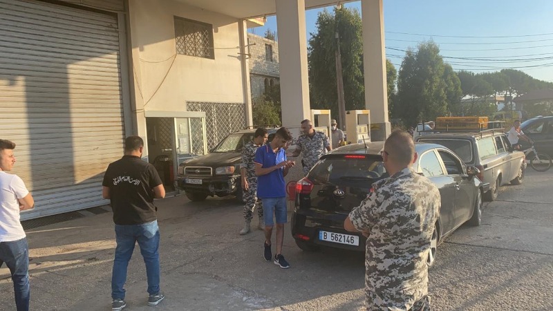 الامن العام يجبر مالك محطة محروقات في إبل السقي على فتحها للمواطنين