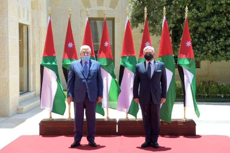 ‏الرئيس عباس يصل عمان ويجتمع مع العاهل الأردني ويبحثان آخر التطورات السياسية