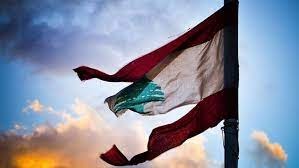 أزمات لبنان تستفحل والمساعي مؤجّلة بذريعة "العيد".. و"الكورونا" يتفاقم مجدداً