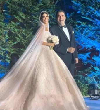 بعد زفاف ابنته... نائبُ "حزب الله " يعتذر ويُعلّق أنشطته