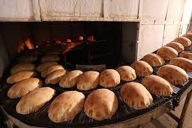 وزارة الاقتصاد تحدد سعر الخبز ووزنه