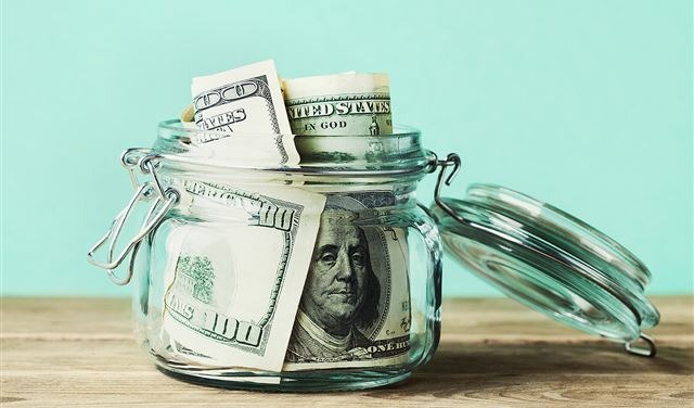 دولار السوق السوداء.. كم سجّل اليوم؟