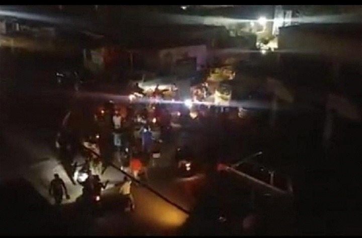 زحف طرابلسي الى شركة كهرباء قاديشا احتجاجاً على انقطاع الكهرباء