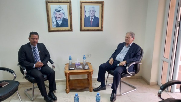 فتوح يطلع سفير الاكوادور على آخر المستجدات الفلسطينية