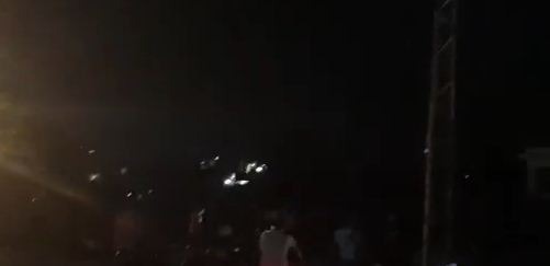 بالفيديو.. محتجون امام دارة الحريري في مجدليون