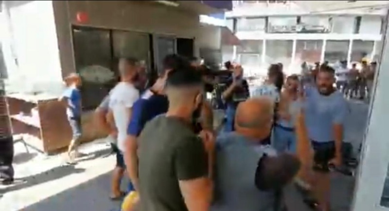 بالفيديو: هرج ومرج أمام محطة محروقات في صيدا