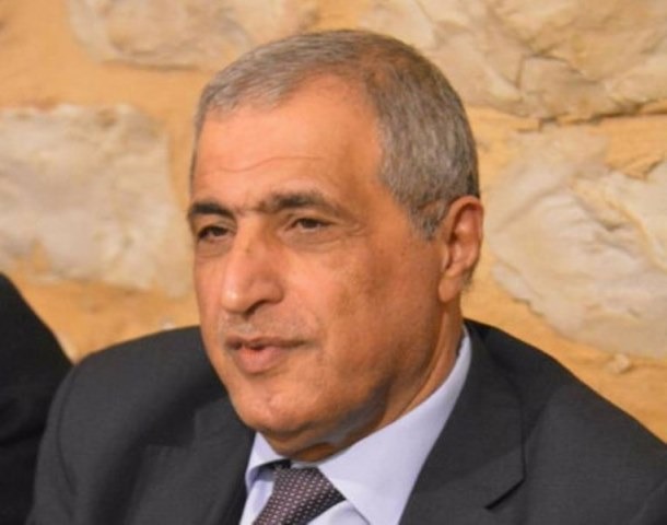 هاشم: لاقرار قوانين منع الاحتكارات وفتح باب المنافسة