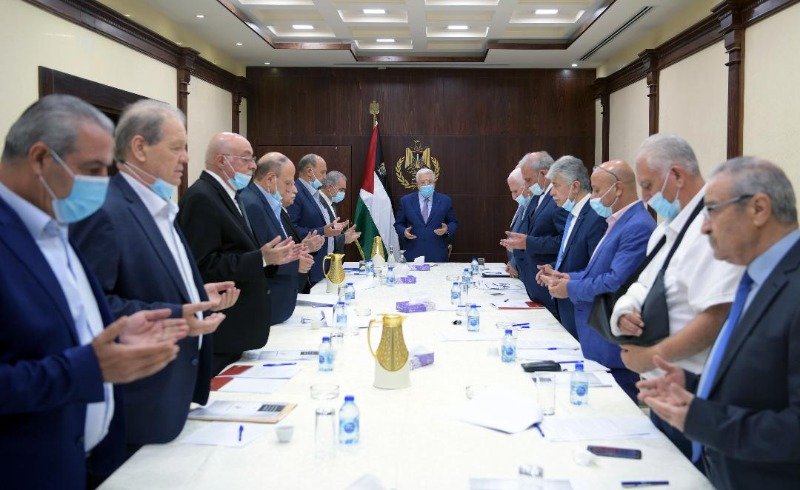 الرئيس عباس يترأس اجتماع اللجنة التنفيذية ويؤكد أهمية ترتيب الأوضاع الفلسطينية الداخلية