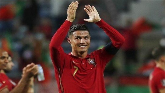 رسميًّا.. مانشستر يونايتد يكشف عن رقم قميص رونالدو