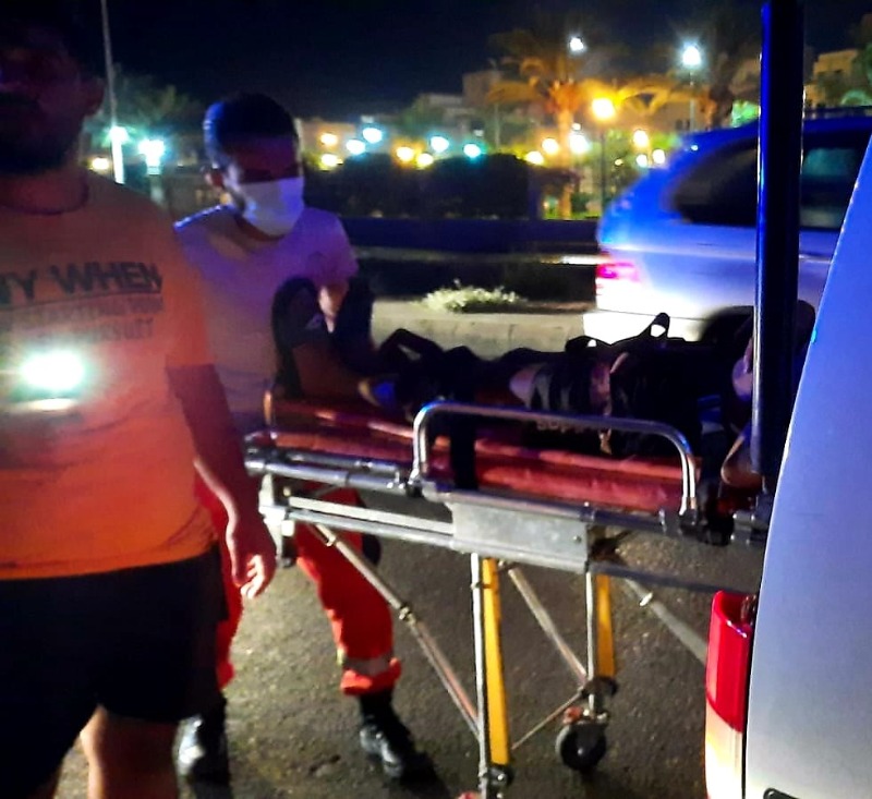 بالصورة.. جريحان في حادث صدم في صيدا، وفرار سائق السيارة الصادمة
