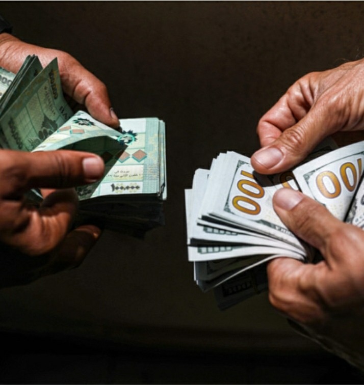 دولار السوق السوداء يسجل ارتفاعا طفيفا.. كم بلغ عصر اليوم؟
