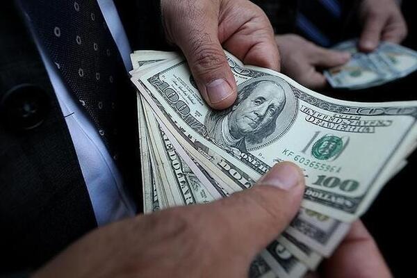 تسعيرة الصباح لصرف الدولار في السوق السوداء