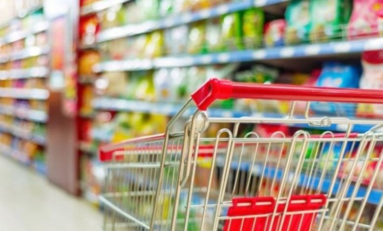 بعد تراجع الدولار.. متى تنخفض الأسعار؟