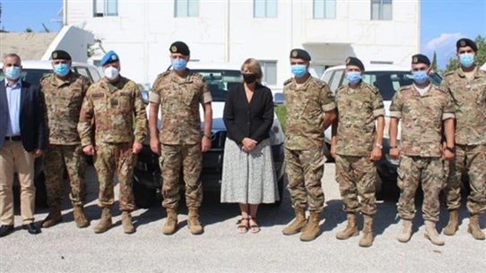 بالصّور: الجيش تسلّم آليات ومعدّات هبة من "اليونيفيل"