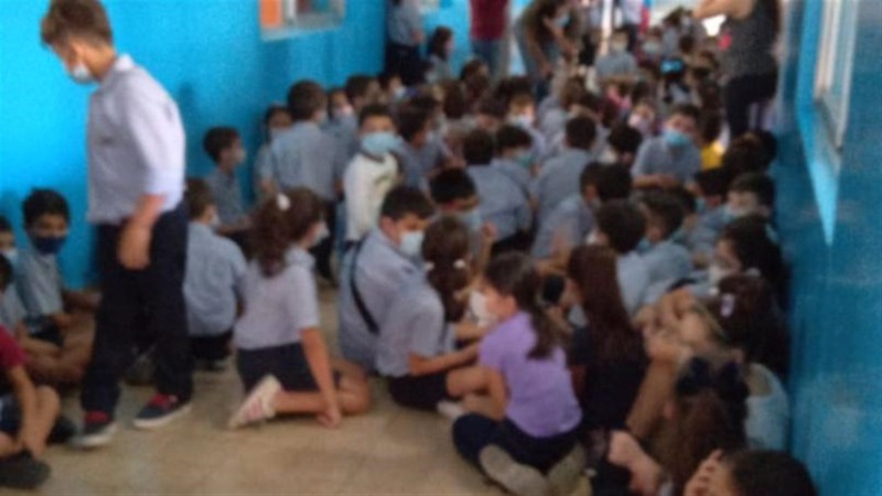 بالصور: رعب داخل إحدى المدارس بسبب إطلاق النار