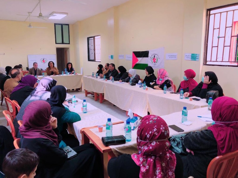 "ندى" تنظم ندوة حوارية حول تطوير المنظمات النسوية في مخيم عين الحلوة