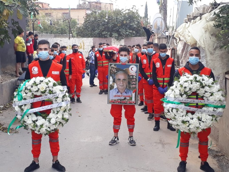 جمعية الهلال الأحمر الفلسطيني في مستشفى الهمشري تشيع الطبيب أحمد فهد وتضع أكاليل من الزهور باسم السفير أشرف دبور ومستشفى الهمشري