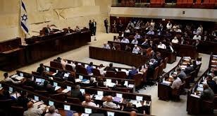 الكنيست يمرر قانونا يتيح للشرطة اقتحام البيوت دون أمر قضائي