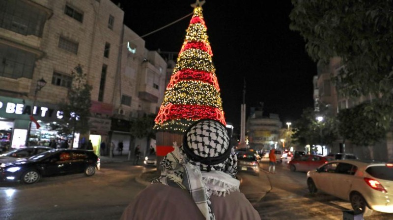 اللجنة الرئاسية لشؤون الكنائس في فلسطين: رغم جرائم الاحتلال ومستوطنيه شعبنا مارس حقه الطبيعي والإنساني بالاحتفال بأعياد الميلاد